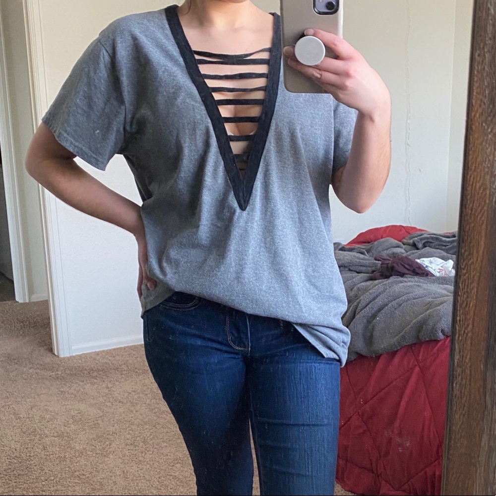 Open front T-Shirt - Picture 2 of 5